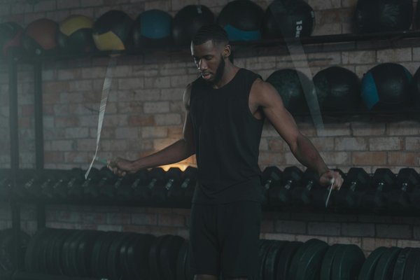 Mastering Pressure: Essential Communication Strategies for Football Captains in High-Stakes Games